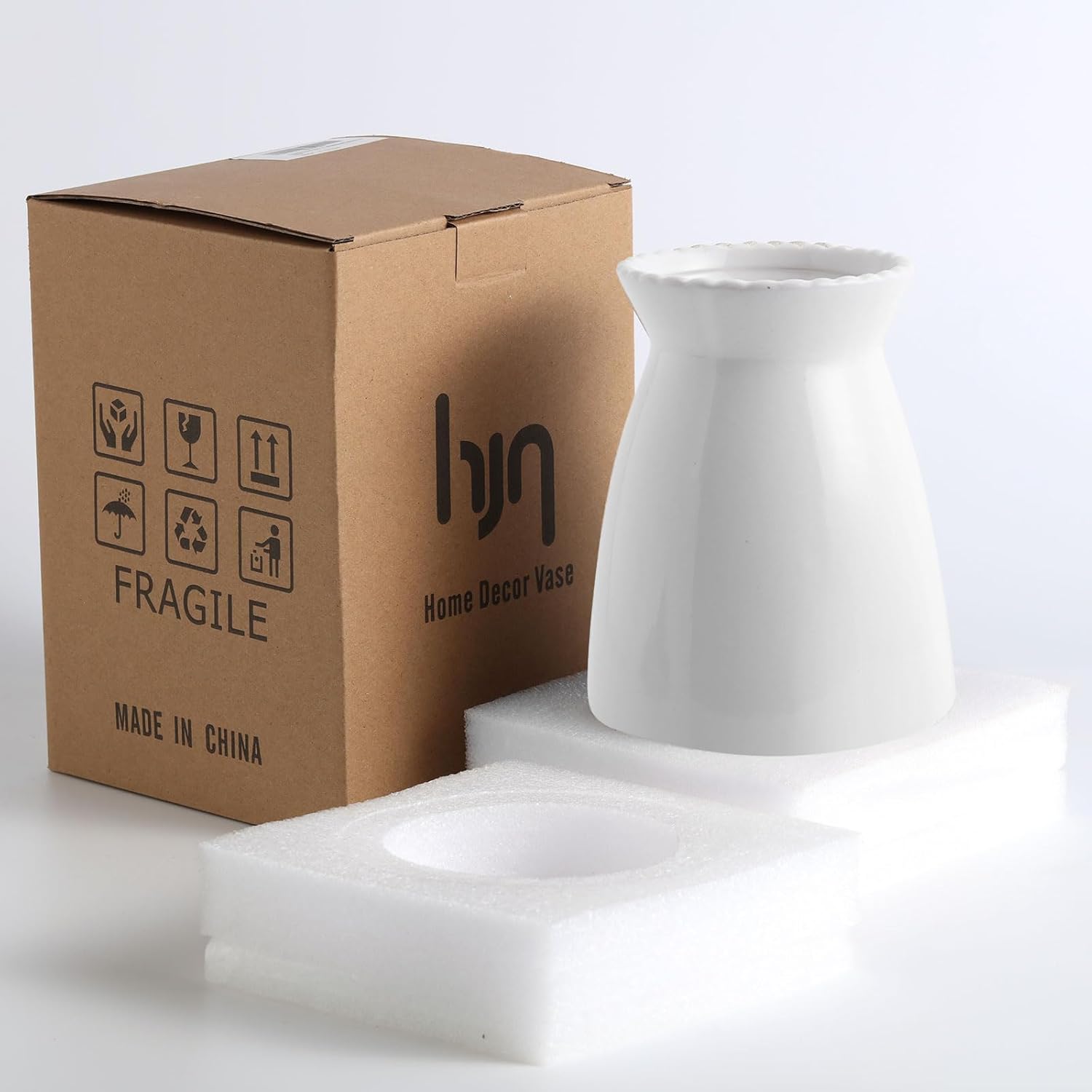 HJN White Flower Vase - Modern Ceramic Decor