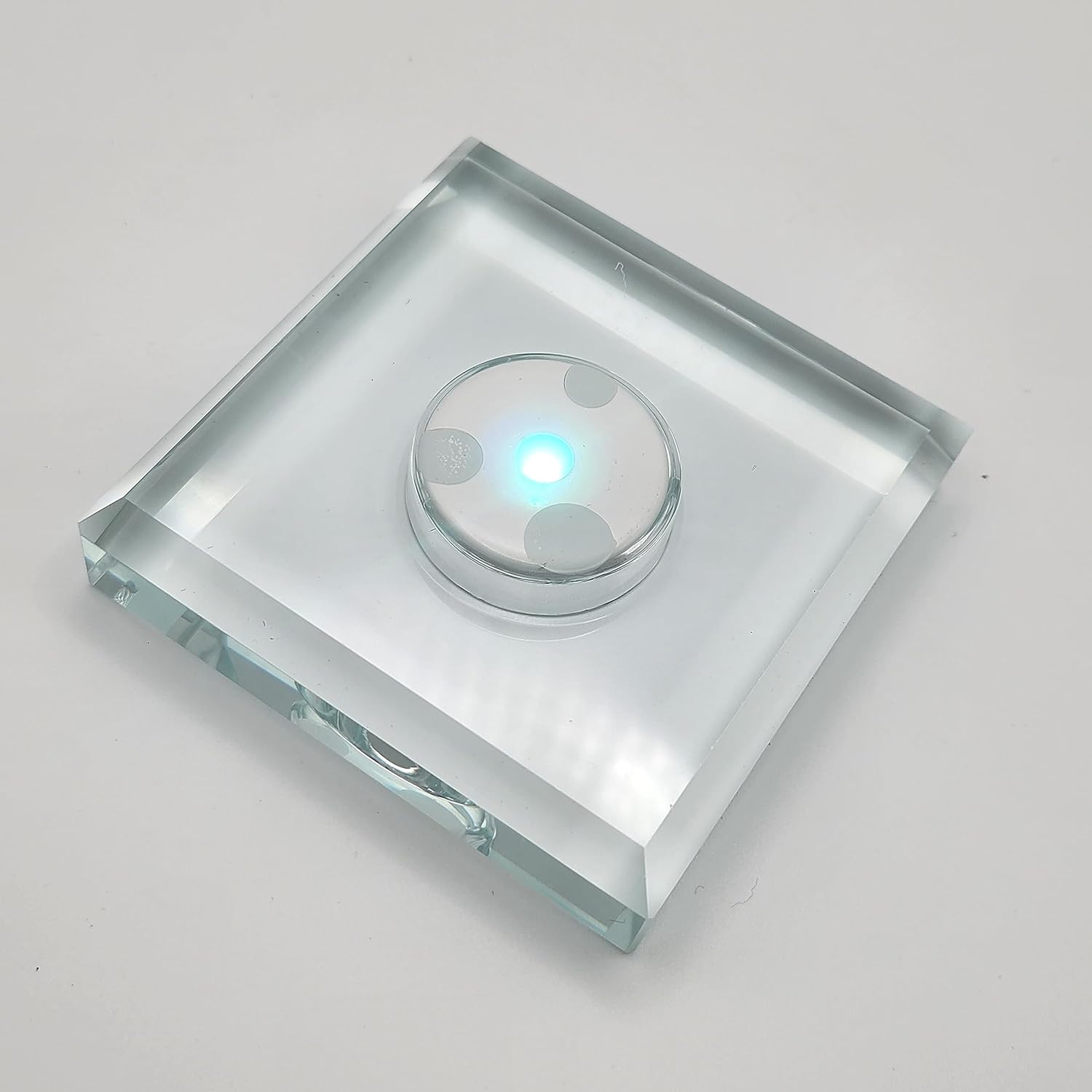 Rechargeable LED Crystal Base for Art Display