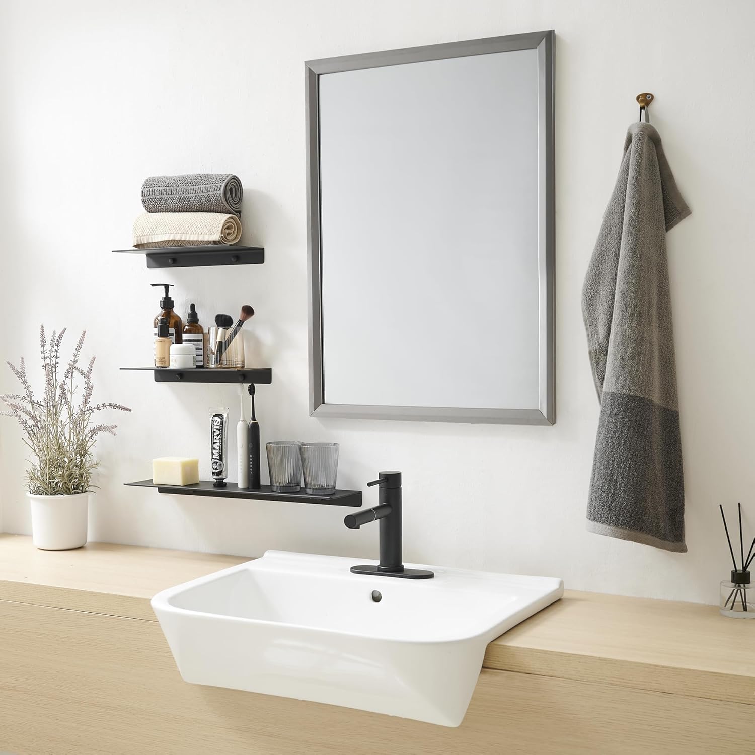 JOOM Small Metal Wall Floating Shelf - Black 8 Inch