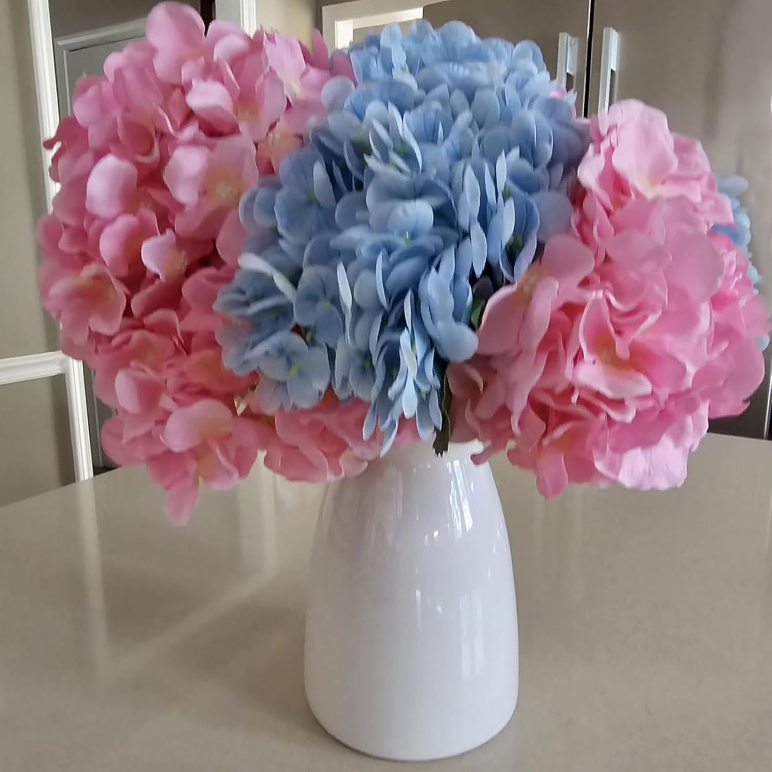 HJN White Flower Vase - Modern Ceramic Decor