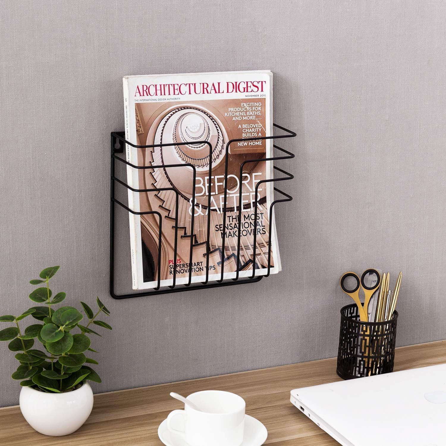Modern Design Black Metal Wire Magazine Holder and File Folder Rack