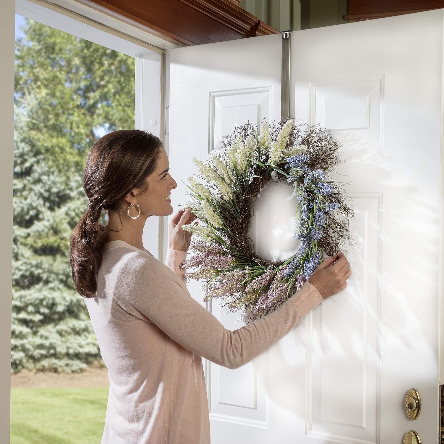 Haute Decor Adjustable Wreath Hanger - 20 Lb Capacity 1
